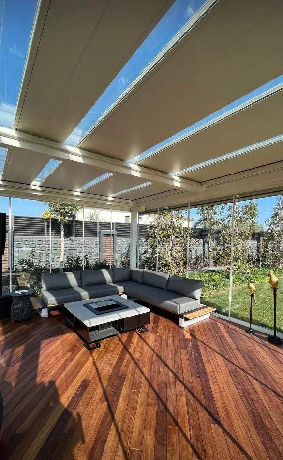 Aluminum pergola